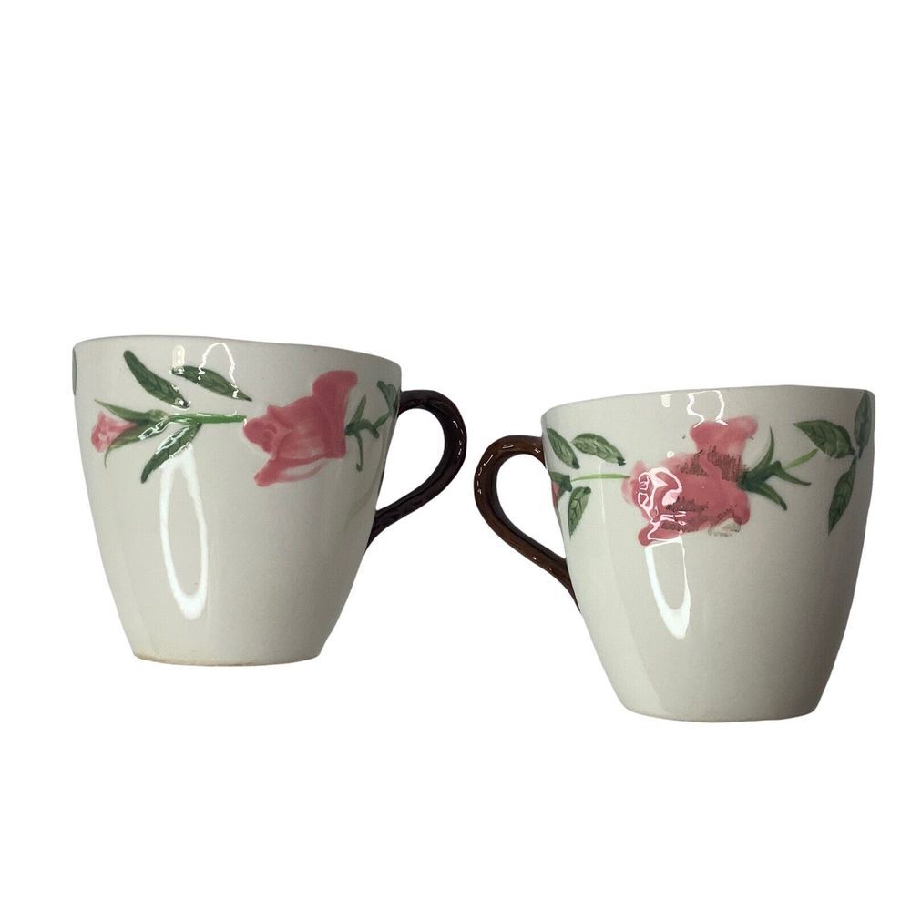 2 Vintage‎  Richmond by Yamajuh Cups Mugs Rosebuds Embossed Brown Handle